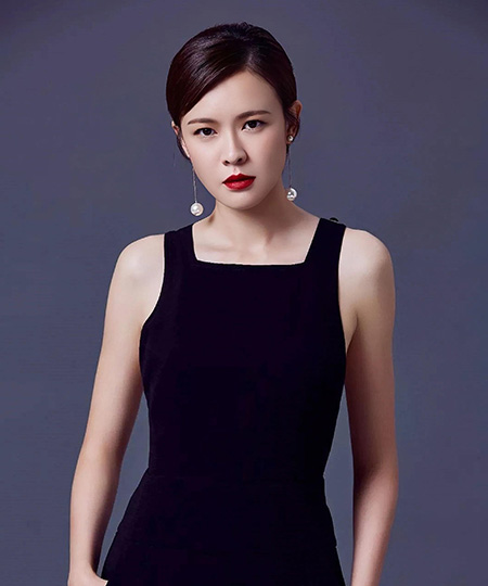 李艾